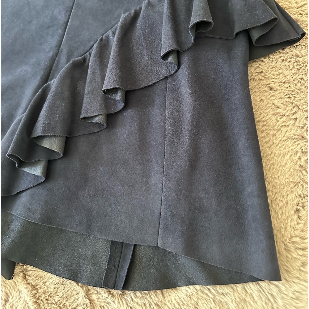 DROMe Suede Ruffle Top - Picture 12 of 15